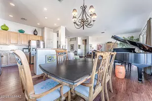 976 W Tenniel Dr, Green Valley, AZ 85614 - Photo 16