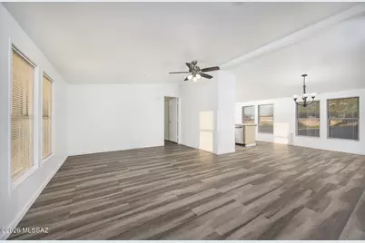 8033 S Farmcreek Drive, Tucson, AZ 85756 - Photo 2