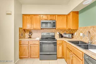 1525 W VÃ­a Del Jarrito, Green Valley, AZ 85622 - Photo 14