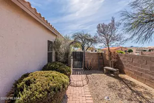 2525 N Camino Reloj, Green Valley, AZ 85614 - Photo 30
