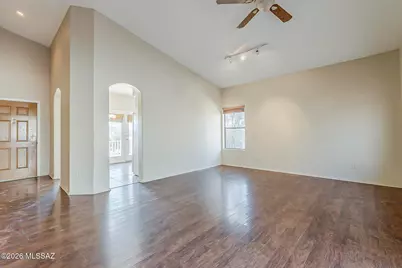 2525 N Camino Reloj, Green Valley, AZ 85614 - Photo 16