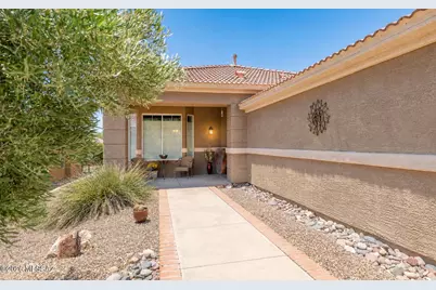 13575 N Holly Grape Drive, Marana, AZ 85658 - Photo 2