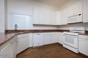 13575 N Holly Grape Dr, Marana, AZ 85658 - Photo 12