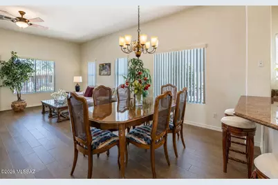 13575 N Holly Grape Drive, Marana, AZ 85658 - Photo 8