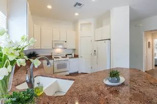13575 N Holly Grape Dr, Marana, AZ 85658 - Photo 10