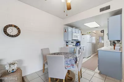 260 N Camino Del Vate, Green Valley, AZ 85614 - Photo 8