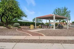 8986 E Weyburn Dr, Tucson, AZ 85730 - Photo 24