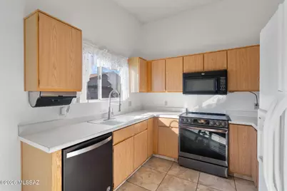 8986 E Weyburn Drive, Tucson, AZ 85730 - Photo 12