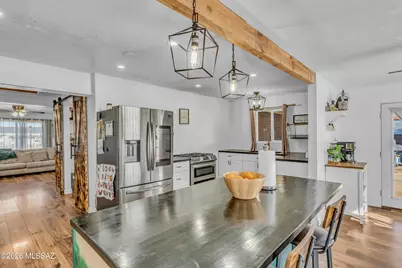 2201 S March Place, Tucson, AZ 85713 - Photo 2