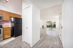 679 S Pantano Pw Parkway S, Tucson, AZ 85710 - Photo 4