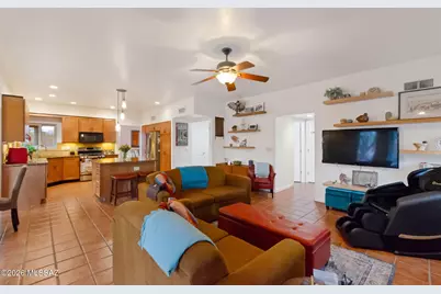 9348 N Camino De Plaza, Tucson, AZ 85742 - Photo 16