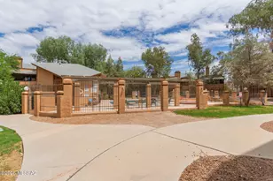 1698 W Park Wood Ln, Tucson, AZ 85746 - Photo 24