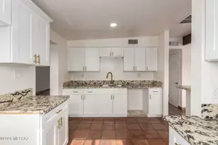 4571 E 32nd St, Tucson, AZ 85711 - Photo 10