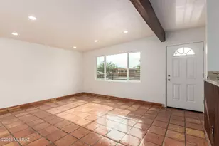 4571 E 32nd St, Tucson, AZ 85711 - Photo 8