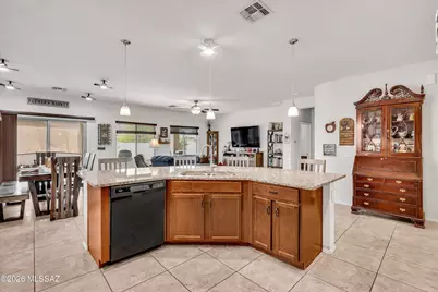 21599 E Volunteer Drive, Red Rock, AZ 85145 - Photo 10