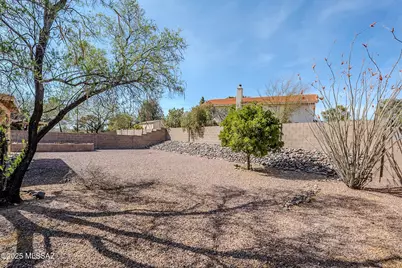 2240 S Quail Hollow Drive, Tucson, AZ 85710 - Photo 42