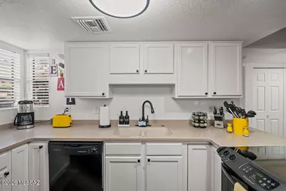 5051 N Sabino Canyon Road #1116, Tucson, AZ 85750 - Photo 12