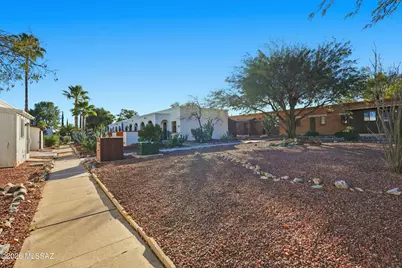 248 S Paseo Lobo #UNIT D, Green Valley, AZ 85614 - Photo 24