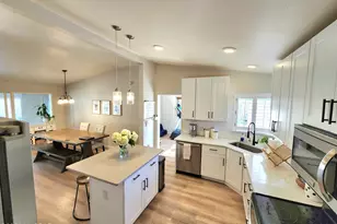 5457 E 10th St, Tucson, AZ 85711 - Photo 12