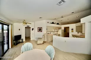 166 N Wellspring Dr, Green Valley, AZ 85614 - Photo 12