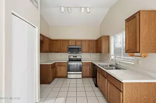 8818 E Rose Tree Dr, Tucson, AZ 85730 - Photo 10