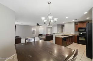 8763 N Black Pine Dr, Tucson, AZ 85743 - Photo 16