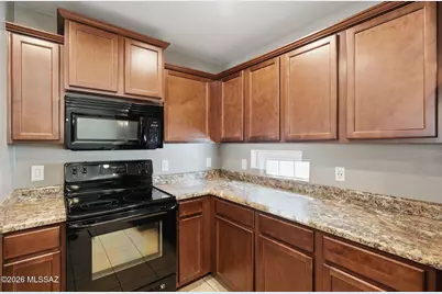 8763 N Black Pine Drive, Tucson, AZ 85743 - Photo 10