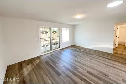 7802 E Kenyon Drive, Tucson, AZ 85710 - Photo 8