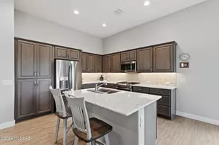 1432 E Golden Rock Wy, Green Valley, AZ 85614 - Photo 12