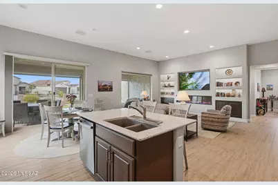 1432 E Golden Rock Way, Green Valley, AZ 85614 - Photo 4