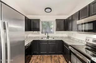 433 E Geronimo Bluff Loop, Tucson, AZ 85705 - Photo 10