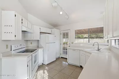 8690 N Moison Drive, Tucson, AZ 85742 - Photo 10