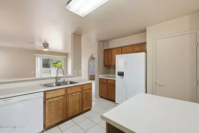 2934 W Laquila Aerie, Tucson, AZ 85742 - Photo 8