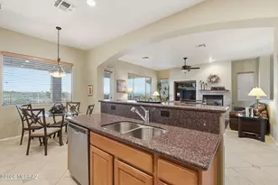 1962 W Acacia Bluffs Dr, Green Valley, AZ 85622 - Photo 18