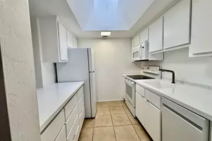 1364 W Desert Hills Dr, Green Valley, AZ 85622 - Photo 8