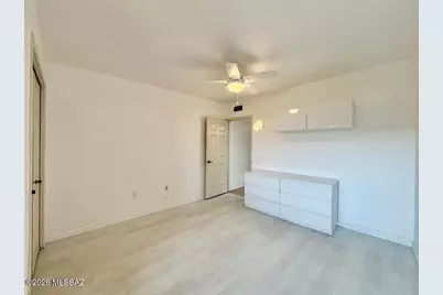 1364 W Desert Hills Drive, Green Valley, AZ 85622 - Photo 10