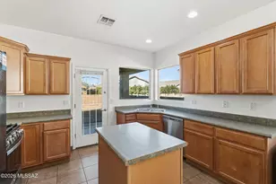 10361 E Valley Quail Dr, Tucson, AZ 85747 - Photo 14