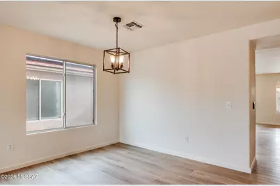 9410 E Grapevine Spring Place, Tucson, AZ 85710 - Photo 14