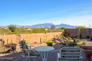 940 N Observation Trail, Green Valley, AZ 85614 - Photo 2
