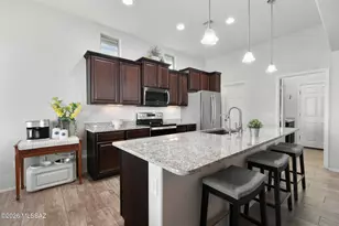 940 N Observation Trail, Green Valley, AZ 85614 - Photo 6