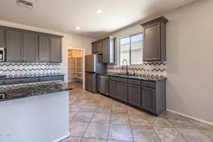 8820 E Stone Meadow Cir, Tucson, AZ 85730 - Photo 10