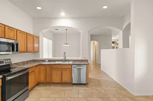 9337 N Indian Summer Dr, Tucson, AZ 85743 - Photo 14