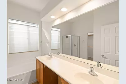 9337 N Indian Summer Drive, Tucson, AZ 85743 - Photo 20