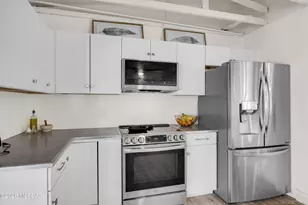 3059 N Tecumseh Ct, Tucson, AZ 85715 - Photo 10