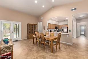 2262 N Woods Pl, Tucson, AZ 85749 - Photo 10