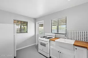 121 W Birdman Dr, Tucson, AZ 85705 - Photo 18