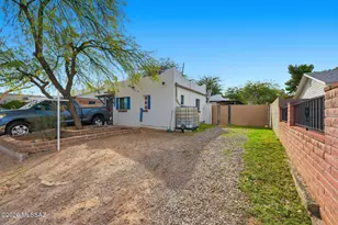 121 W Birdman Dr, Tucson, AZ 85705 - Photo 1