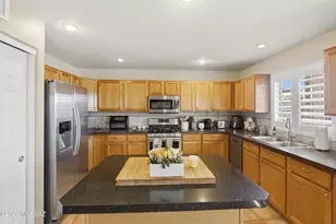 860 S Lucinda Dr, Tucson, AZ 85748 - Photo 16