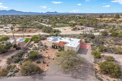 7301 N Sonya Way, Tucson, AZ 85704 - Photo 2