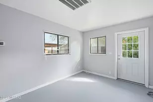 121 W Birdman Dr, Tucson, AZ 85705 - Photo 10
